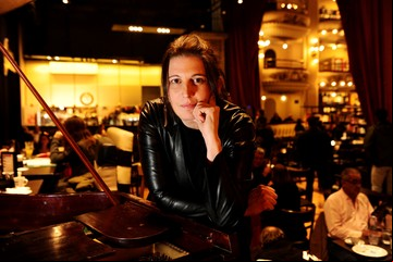 Quién es Andrea Stefanoni, la mujer al frente de la librería más linda del mundo