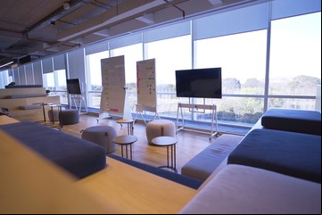 Trabajar en Despegar: Pasajes al costo, salón para jugar a la Playstation y oficinas modernas