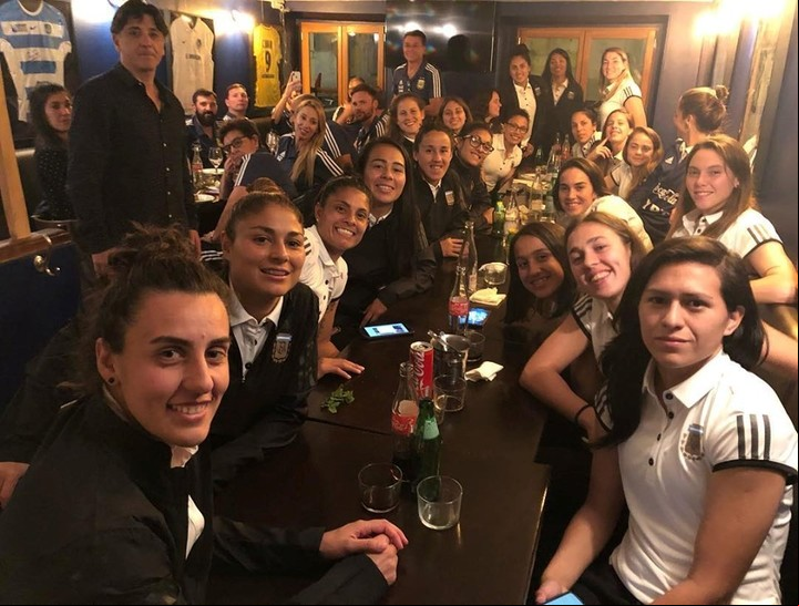 Integrantes de la Selección Argentina, que participó en el Mundial femenino, en Volver.