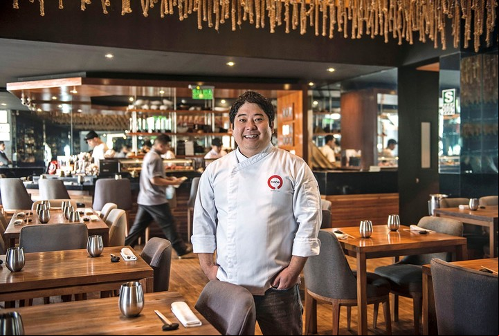 El chef peruano Mitsuharu Tsumura en su restaurante Maido.