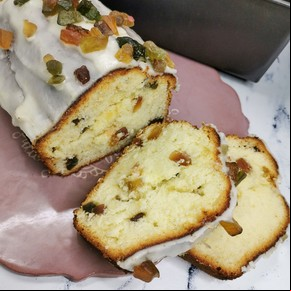 Budín con fruta abrillantada