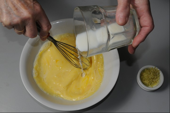 Receta de budín holandés de Blanca Cotta, paso 3 (Foto: Pepe Mateos)