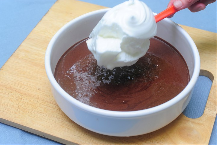 Receta de tarta helada de chocolate por Blanca Cotta (Clarín)
