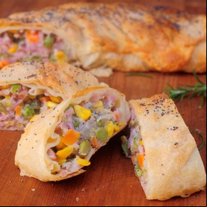 Strudel de verduras y jamón