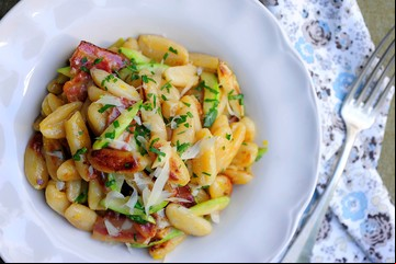 Receta de Cavatellis de ricota con salsa carbonara