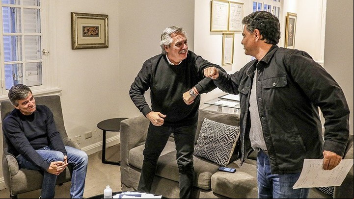 Alberto Fernández con los intendentes Juan Zabaleta y Jorge Macri