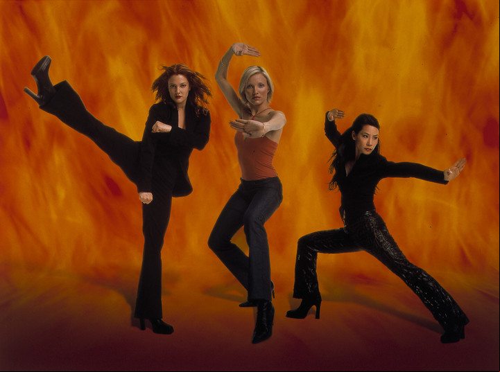 La remake de 2000, con Drew Barrymore, Cameron Díaz y Lucy Liu.