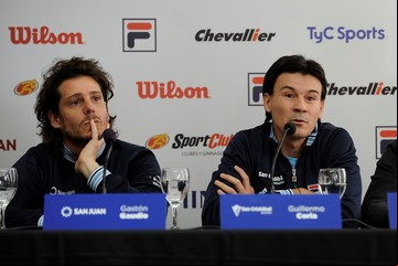 Coria y Gaudio estarán de un lado y el sueco Johansson con Poroto Cubero del otro, pero no para jugar al tenis