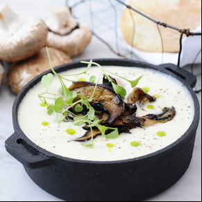 Sopa de coliflor y hongos