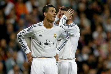 Trompadas, egos y hasta una "cama" a un DT: historias pesadas del vestuario del Real Madrid