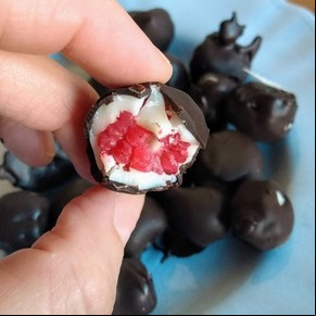 Frambuesas bañadas en chocolate