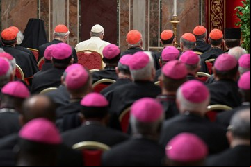Con fuertes restricciones, la Iglesia italiana abre el sacerdocio a los homosexuales