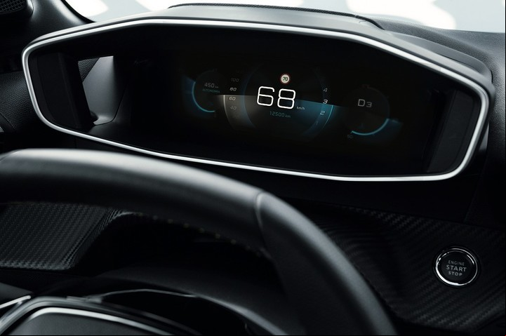 El tablero del Peugeot 208 utiliza dos pantallas para crear una imagen 3D, como si fuese un holograma.