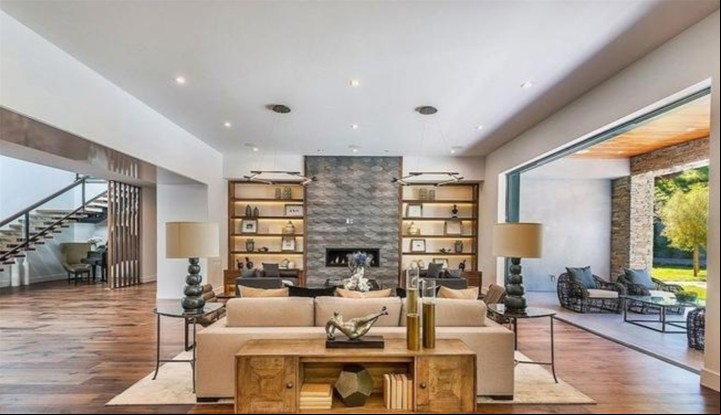 También hay una sala de cine con espacio para al menos seis personas. Foto Realtor.com