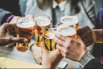 Día del amigo: restaurantes y bares con promociones para celebrar