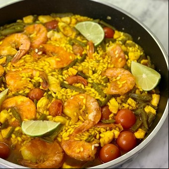 Arroz con pollo y langostinos