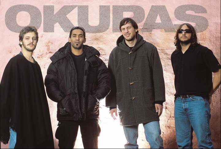 De la Serna, Alonso, Tirri y Staltari, el cuarteto estelar de "Okupas" que a 21 años de su estreno llega a Netflix. Foto gentileza Jorge Luengo.