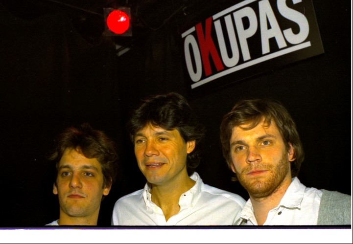 De la Serna, Marcelo Tinelli y Bruno Stagnaro, protagonista, productor y creador/director de "Okupas".