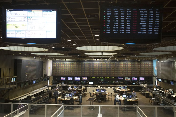 Al invertir los ahorros se conseguirá resguardar el dinero y hasta obtener ganancias extras. Foto: Martín Zabala.