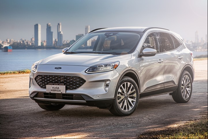 Ford Kuga en su versión híbrida.