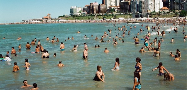 Tres épocas de Mar del Plata, en la mirada de grandes fotógrafos