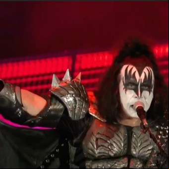 Gene Simmons, de Kiss, lapidario antes de cerrar el 2020 con el recital más pirotécnico de la historia: "El rock está muerto"