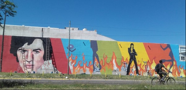 El impresionante homenaje a Sandro que se volvió famoso en una avenida del Conurbano