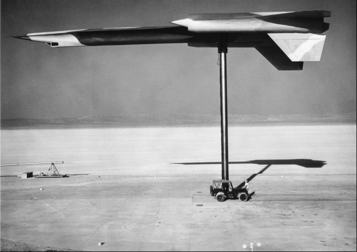 El desarrollo secreto del A-12 Oxcart de la CIA en la base militar (Facebook Thornton D. Barnes).