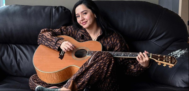 "Investigan" la canción que representará a Rusia en el festival Eurovisión por "incitar el odio a los hombres"
