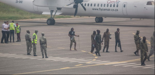 Fuerzas de élite británicas buscan desaparecidos en Mozambique tras el ataque del ISIS