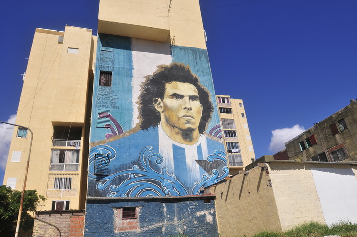 El mural de Carlitos Tevez en Fuerte Apache. Foto Fernando de la Orden/ Archivo