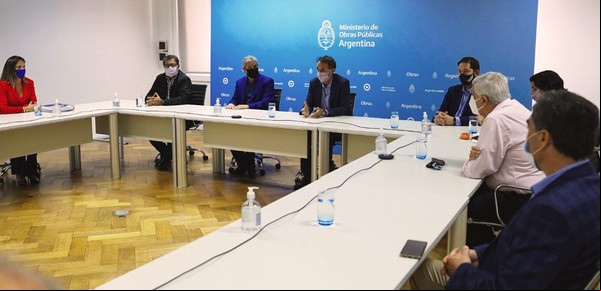 Reunión del Gobierno con trabajadores, empresarios y gremios por la obra pública