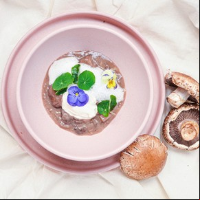 Salsa velouté de hongos y malbec