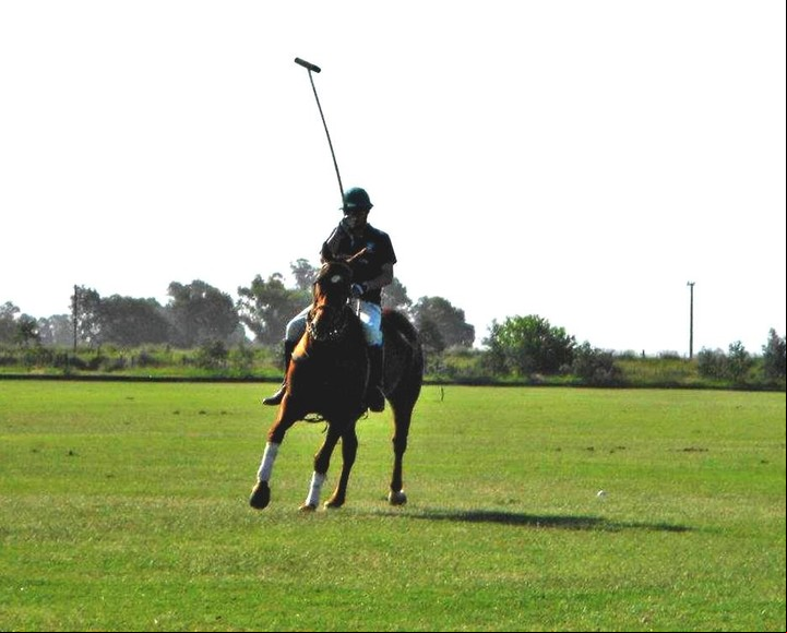 El club de polo de la estancia El Paraiso, en Open Door.