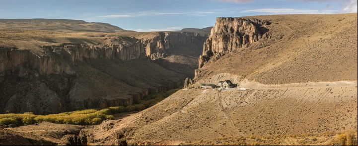 La Cueva de las manos, en cañadón del río Pinturas. Foto Melisa Quintero.