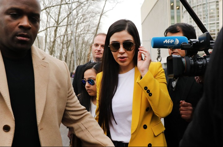 Los hijos del Chapo Guzmán. Con su tercera esposa, Emma Coronel, tuvo gemelas. En 2021 la mujer fue detenida y itió su participación en el narcotráfico. /Foto: Archivo Clarín.