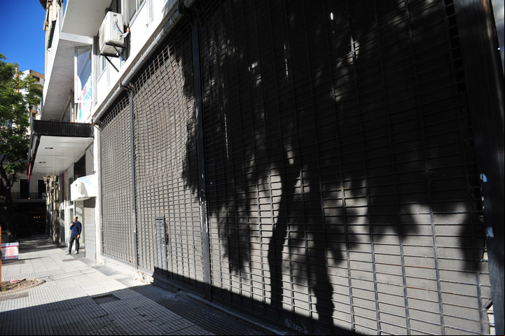 El hotel Plaza, frente a la Plaza San Martín, cerró por remodelación en 2017 y las obras se demoraron por la pandemia. Foto: Lucía Merle