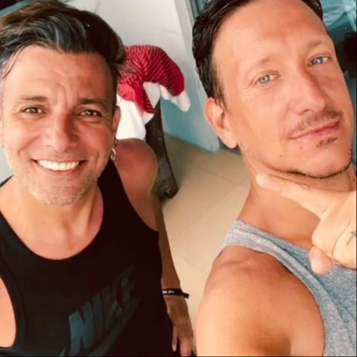 Martín Bossi y Nico Vázquez en Miami horas antes del derrumbe. Foto: Instagram