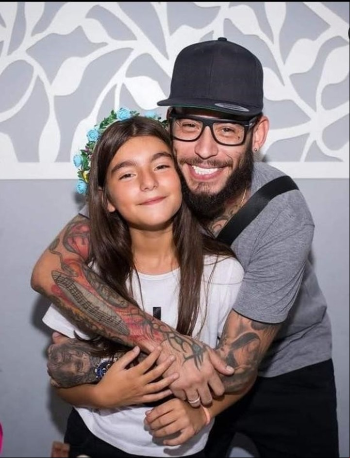 Ulises Bueno, con su hija Alma. Foto Gentileza Florencia Dreidemie