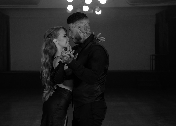 Ulises Bueno y su pareja, la actriz, y bailarina Rocío Pardo. Foto gentileza Florencia Dreidemie