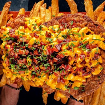 Milanesas gigantes y recargadas: 9 lugares para fanáticos de las porciones XL