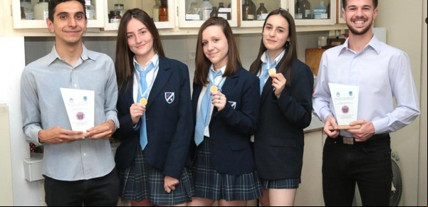 Las alumnas prodigio del GBA que competirán con genios de todo el mundo en las Olimpíadas de Biología