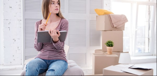 Cómo donar muebles, ropa y aparatos en desuso: 5 entidades que los retiran de tu casa