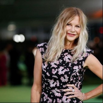 Meg Ryan, la reina de las comedias románticas de Hollywood, está de regreso y fiel a su estilo