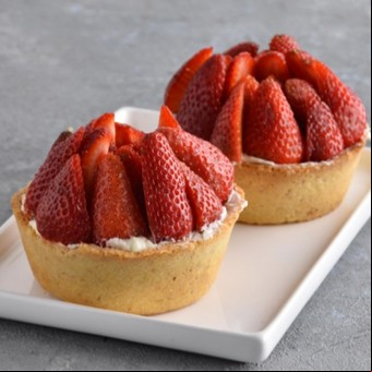 Mini sableé de almendras con frutillas
