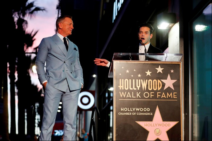 Rami Malek acompañó a su compañero de película en la presentación. Foto: EFE