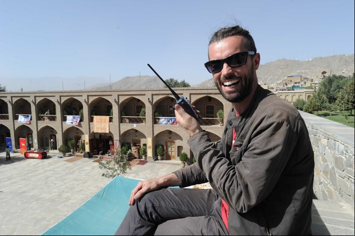 El periodista, músico y cineasta australiano Travis Beard vivió por siete años en Kabul. Foto David Gill/Gentileza Travis Beard