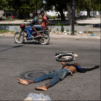 Un hombre murió de hambre frente al Palacio Nacional de Haití