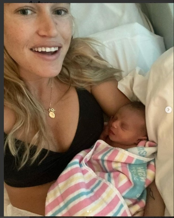 Las primeras imágenes de Minnie, la hija póstuma del snowboarder Alex Pullin.