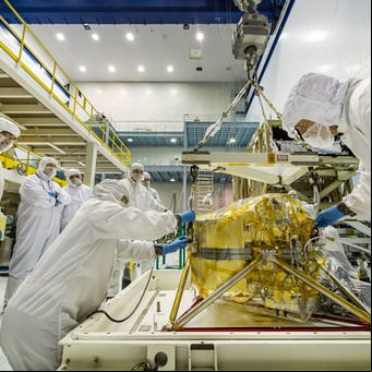 El telescopio Webb se prepara para ascender, con la vista puesta en nuestros orígenes